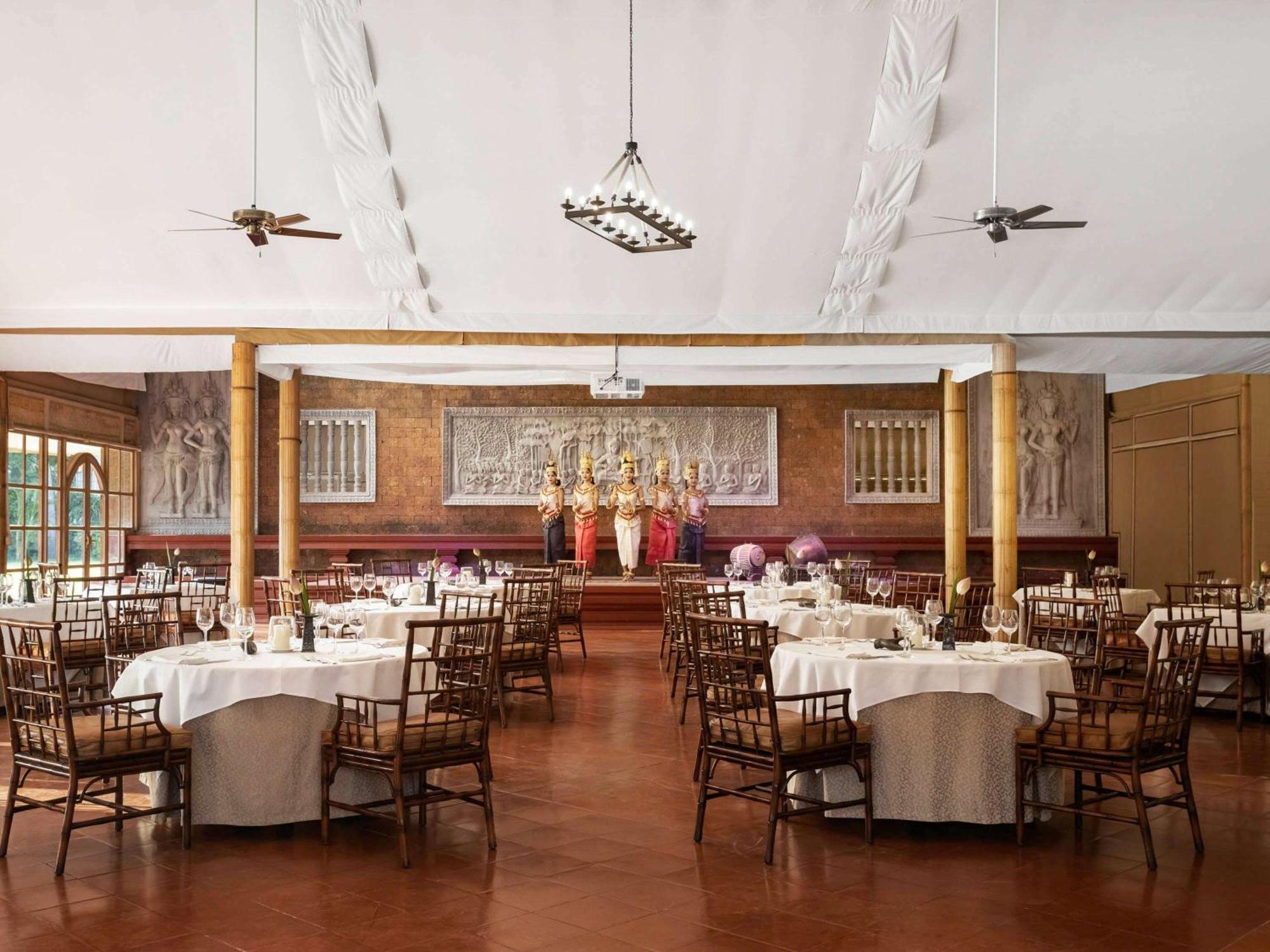 Raffles Grand Hotel D'Angkor Siem Reap Esterno foto