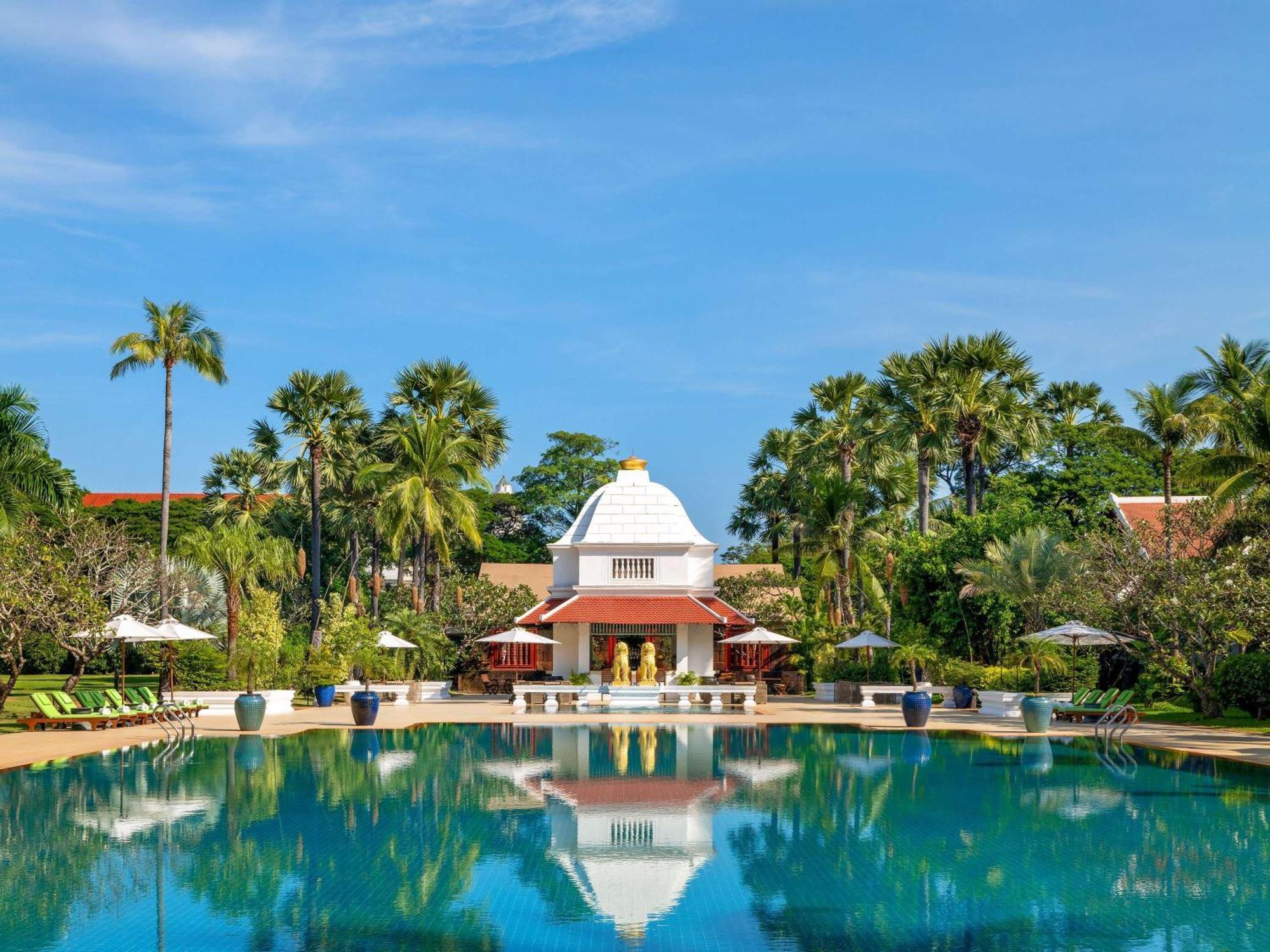Raffles Grand Hotel D'Angkor Siem Reap Esterno foto