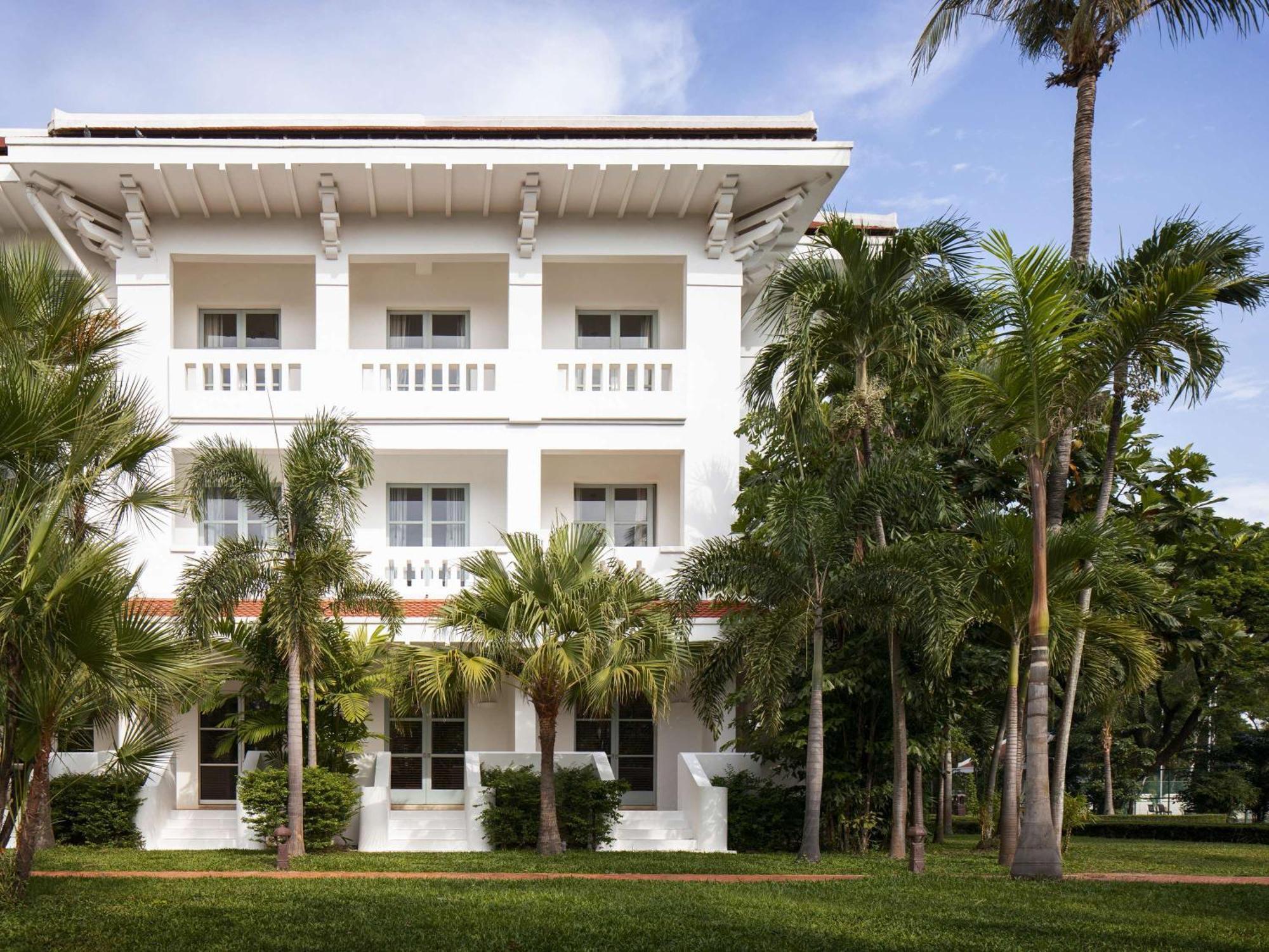 Raffles Grand Hotel D'Angkor Siem Reap Esterno foto