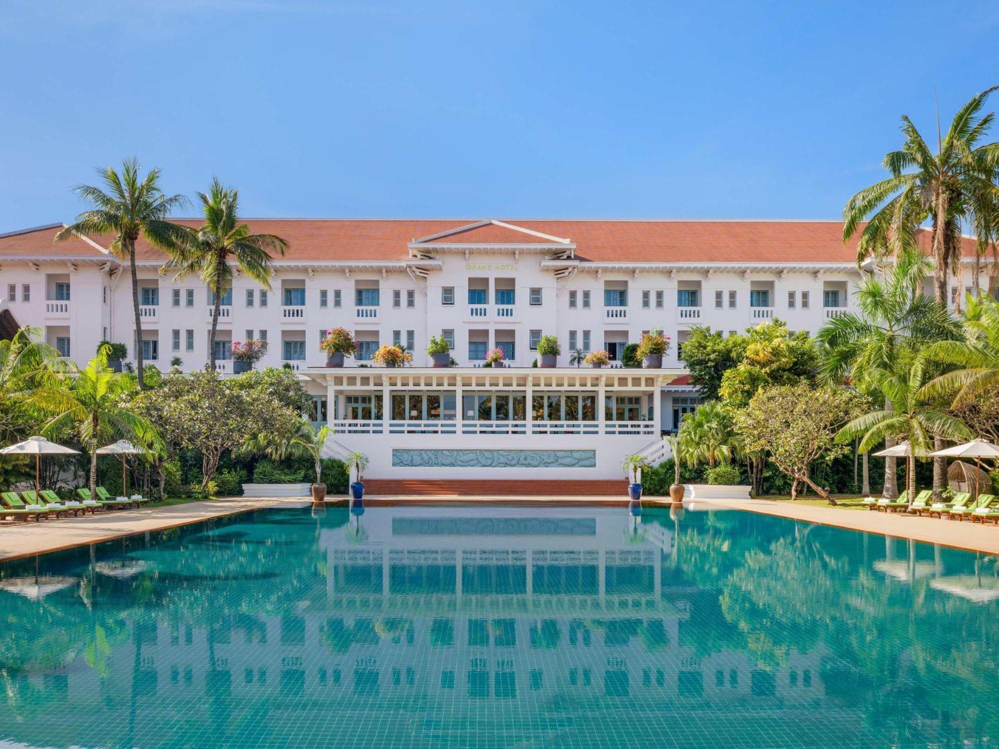 Raffles Grand Hotel D'Angkor Siem Reap Esterno foto