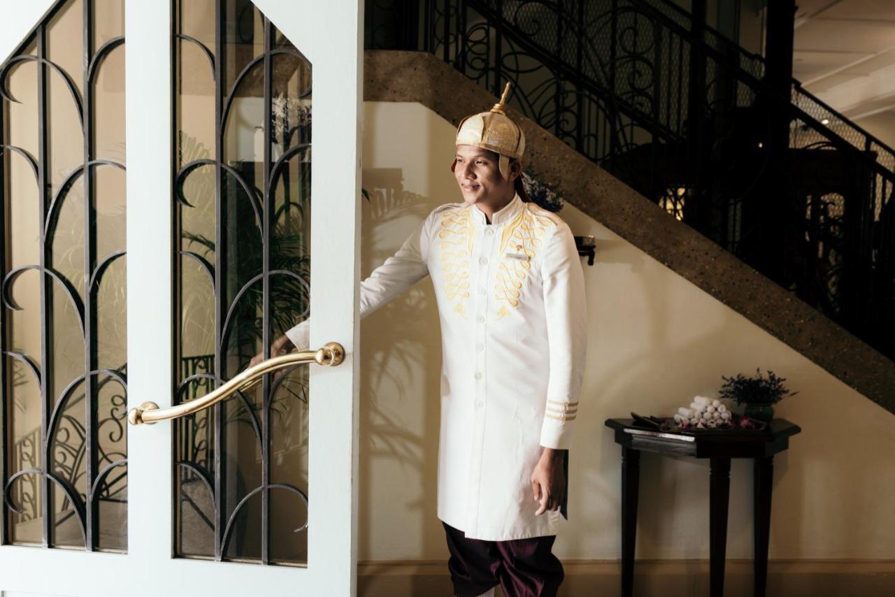 Raffles Grand Hotel D'Angkor Siem Reap Esterno foto