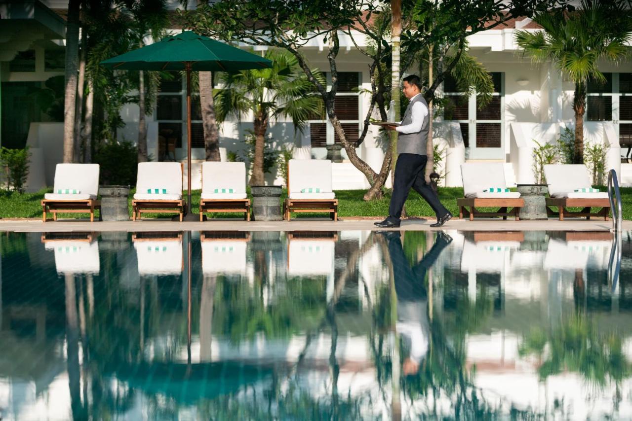 Raffles Grand Hotel D'Angkor Siem Reap Esterno foto